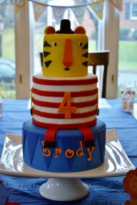 circus cake 2