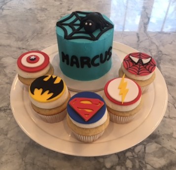 superhero cupcakes1